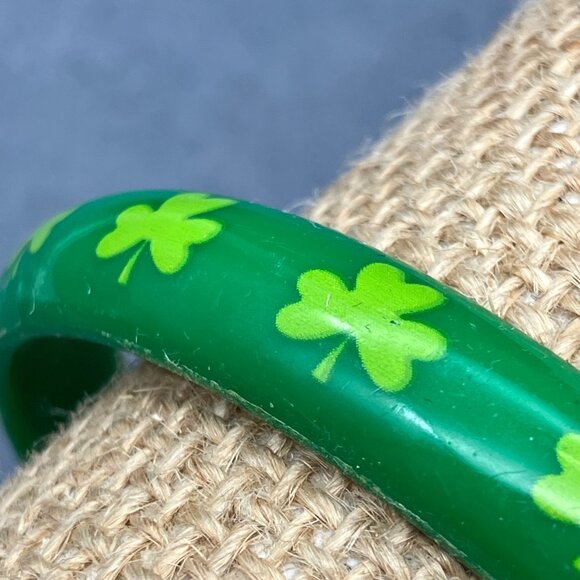 St Patricks Day Irish Bracelet 7 In As Is Green Bangle Lucky Shamrock Clover - Picture 2 of 5